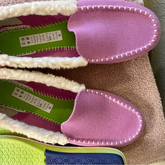 Rothy’s winter flats - Picture 4 of 5